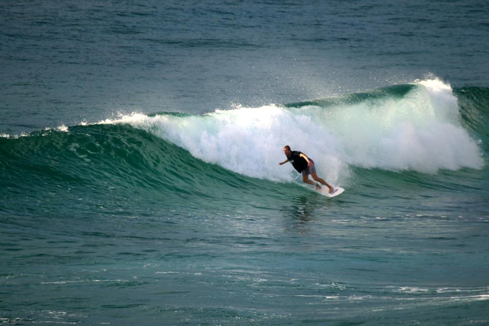Newcastle Detailed Surf Report, Surf Photos, Live Winds, Tides and Weather