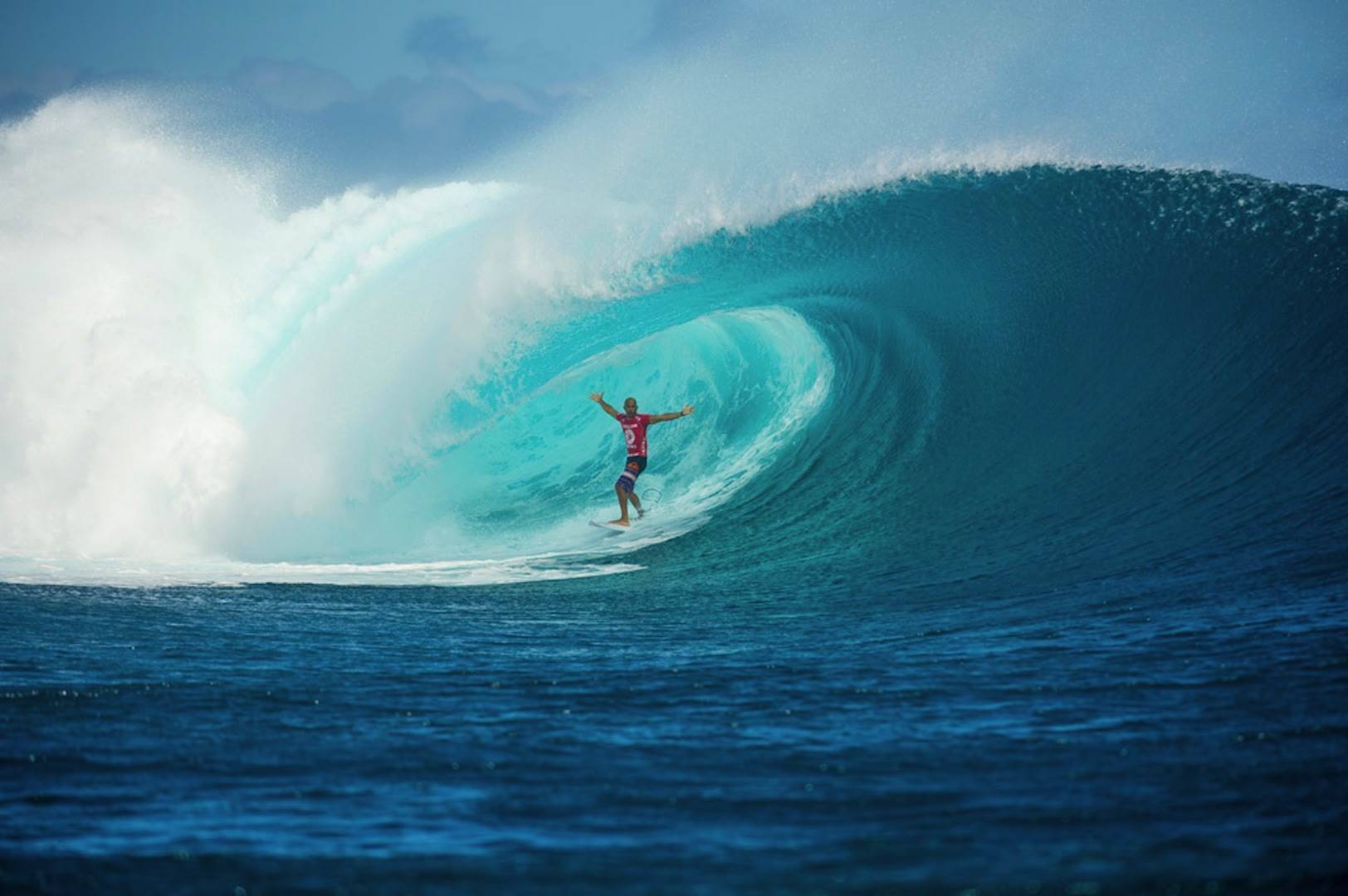 불확실성의 구름이 피지에 드리워져 있습니다.  서핑 정치