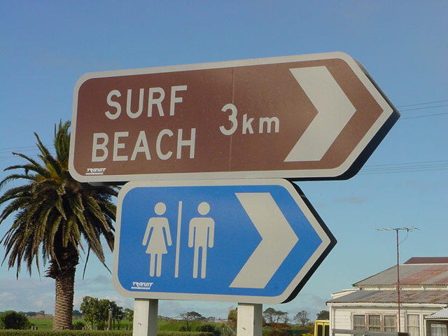 surf_beach_and_toilet_sign.jpg