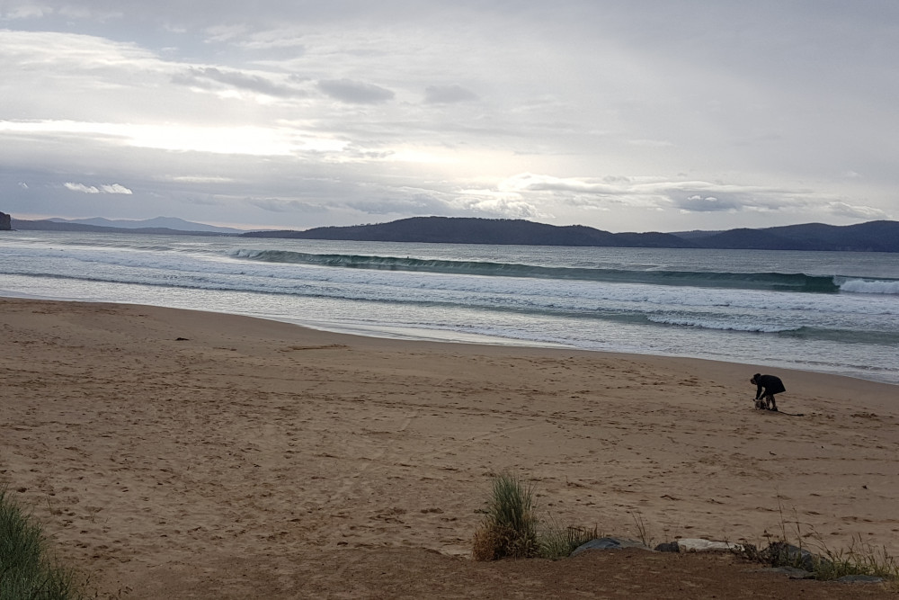South Arm Detailed Surf Report, Surf Photos, Live Winds, Tides and
