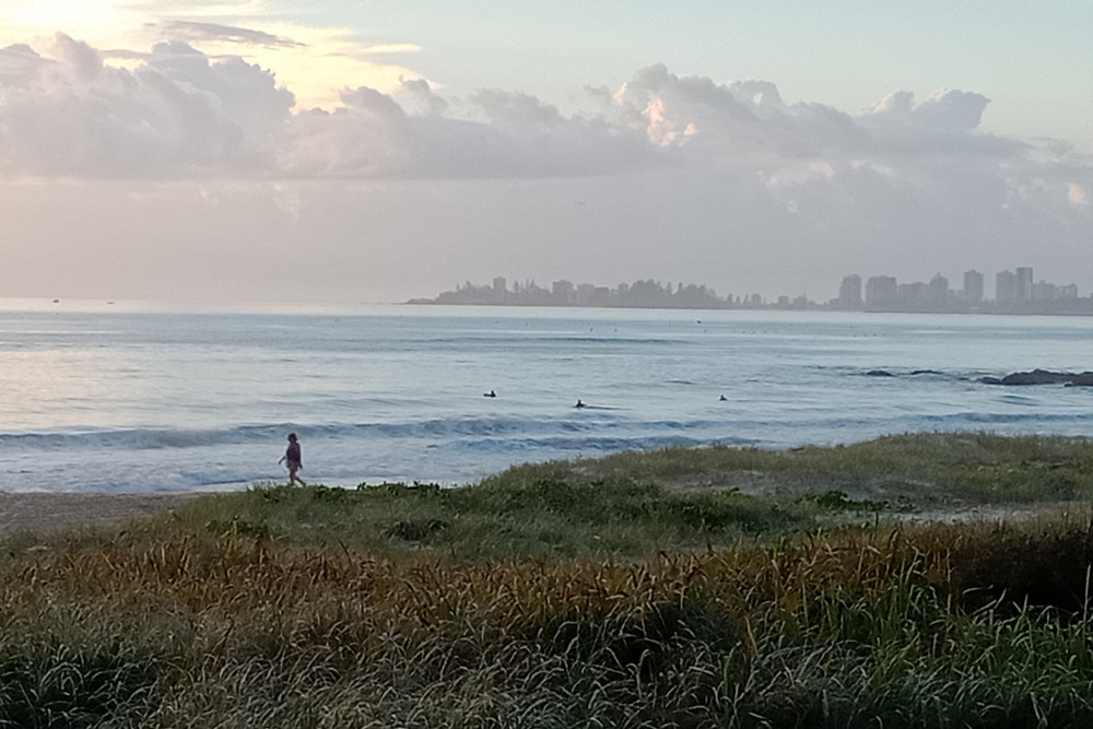 Gold Coast Detailed Surf Report, Surf Photos, Live Winds, Tides and Weather