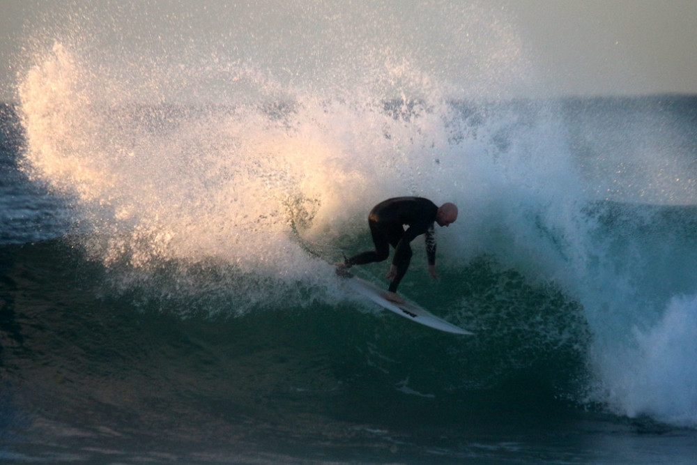 Newcastle Detailed Surf Report, Surf Photos, Live Winds, Tides and